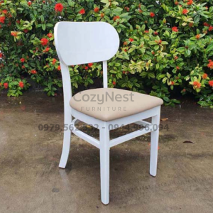 Ghế Butter nệm màu trắng thanh lịch